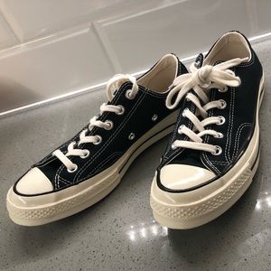 CONVERSE • All Star, Chuck’s•• Like BRAND NEW